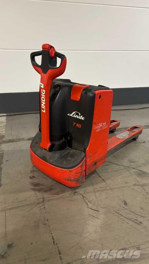 Linde T16 Pedestrian stacker