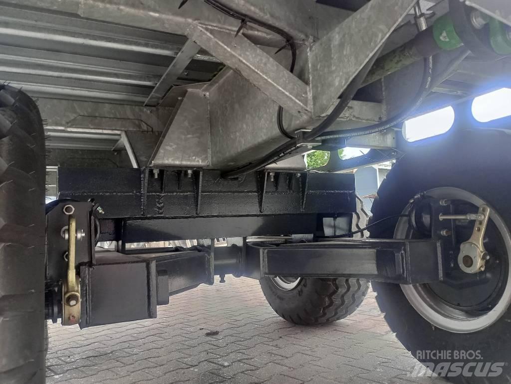  Rozrzutnik obornika Manure spreaders