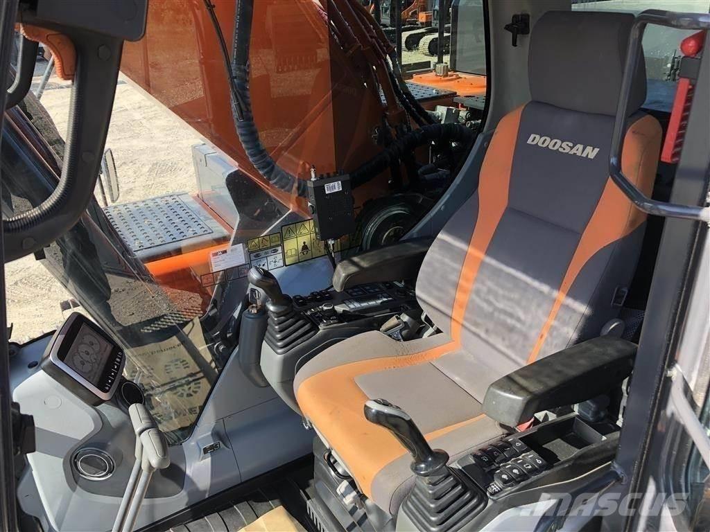 Doosan DX 30 0 Crawler excavators