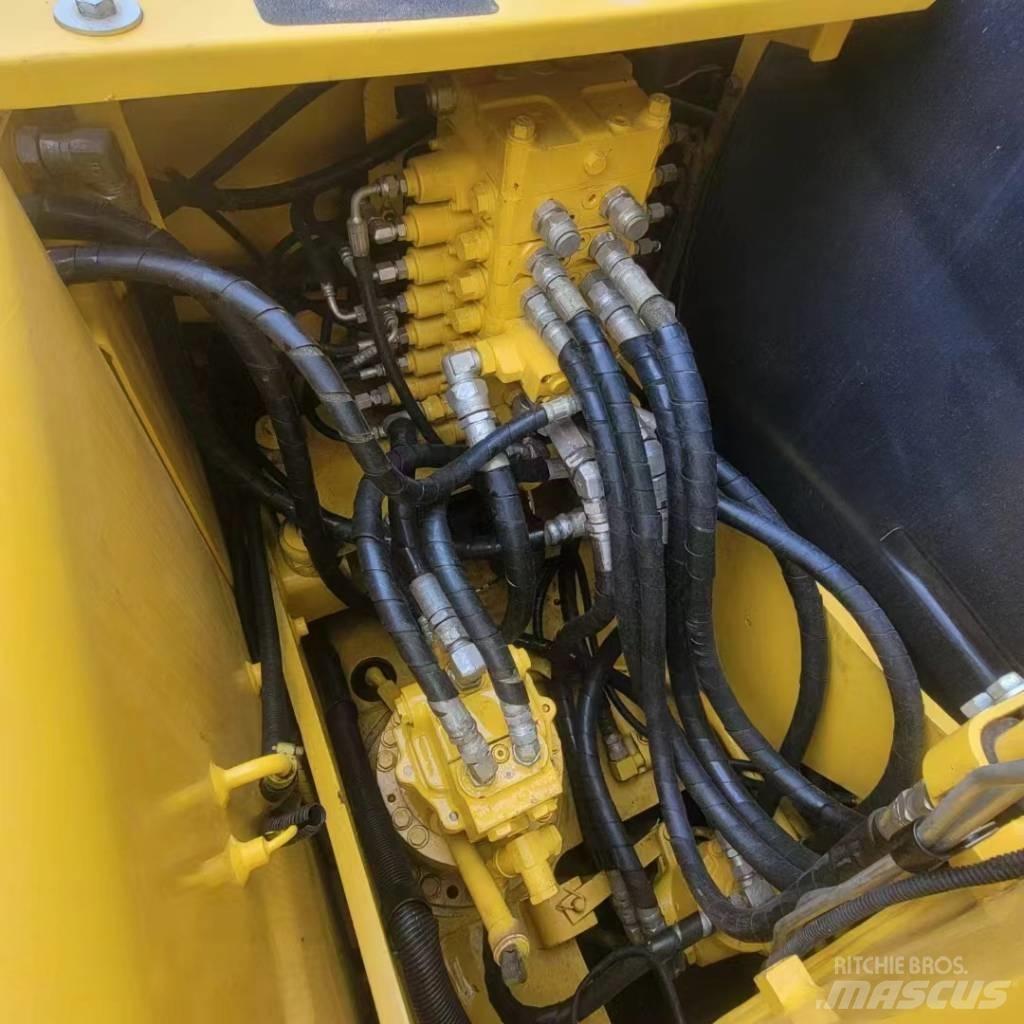 Komatsu PC 130 Crawler excavators