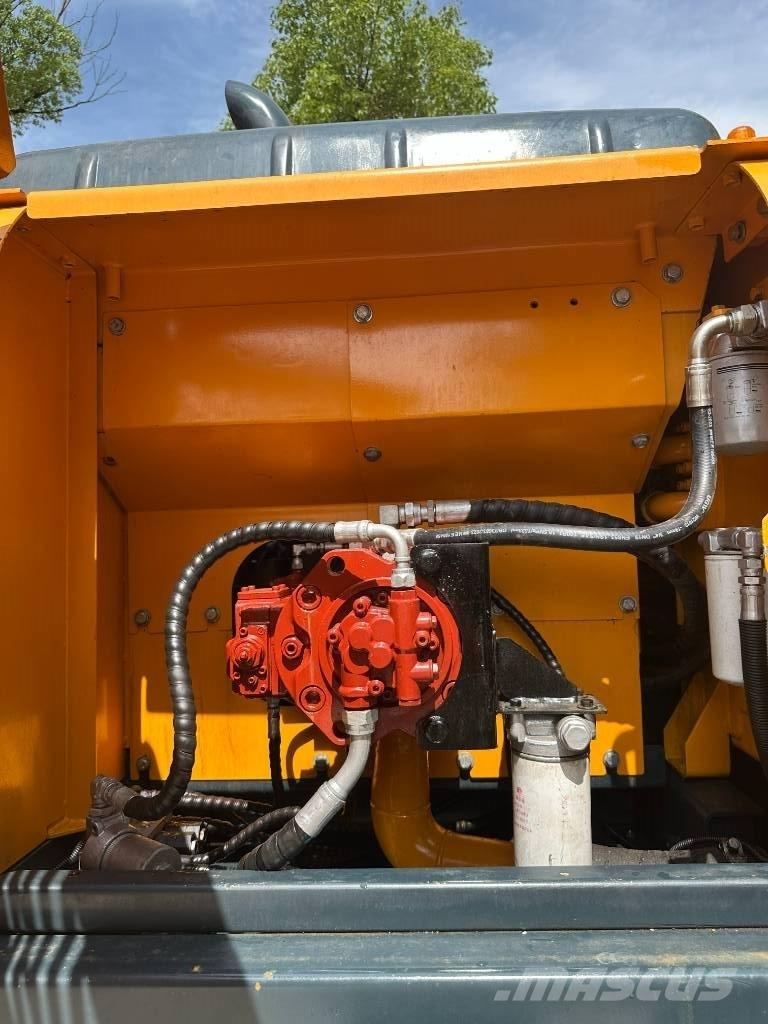 Hyundai HX220HD Mini excavators  7t - 12t