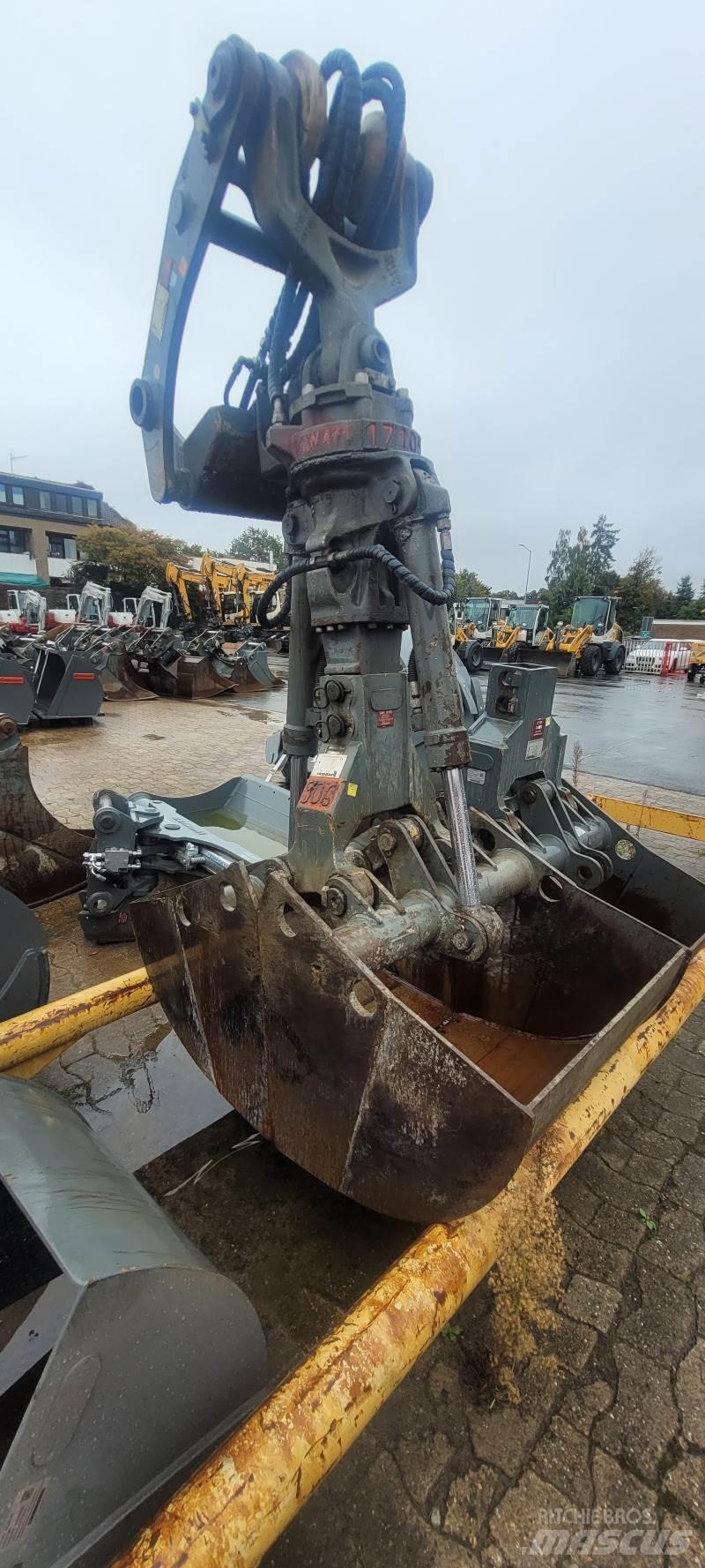 Liebherr GM 10B Concrete accessories