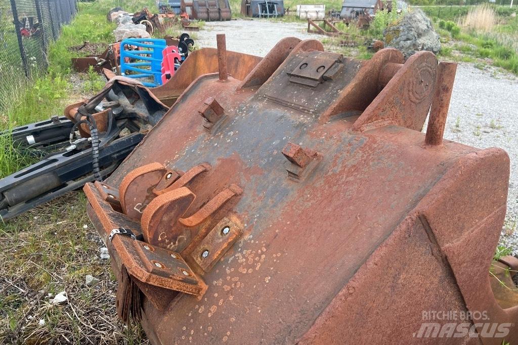 Liebherr R 946 Crawler excavators
