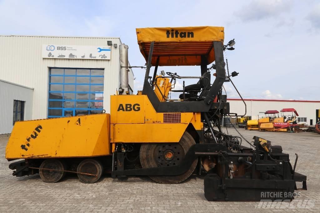 ABG Titan 455 Asphalt pavers