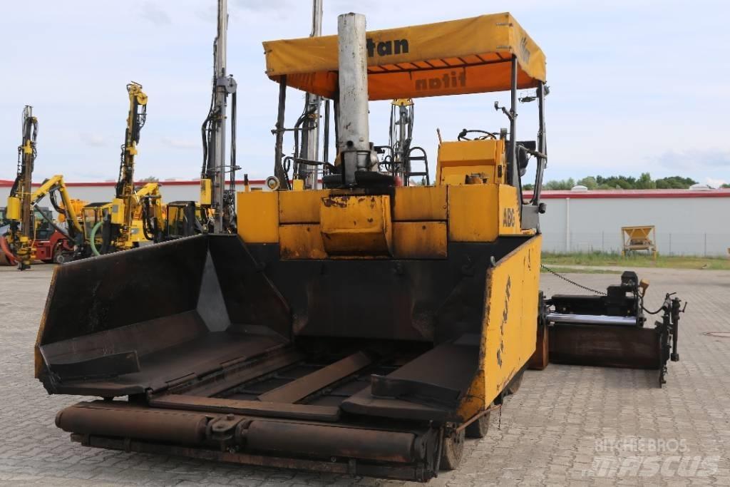 ABG Titan 455 Asphalt pavers