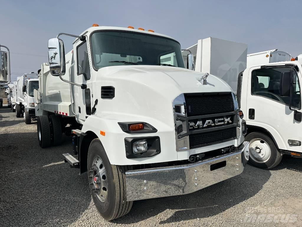 Mack MD7 Waste trucks