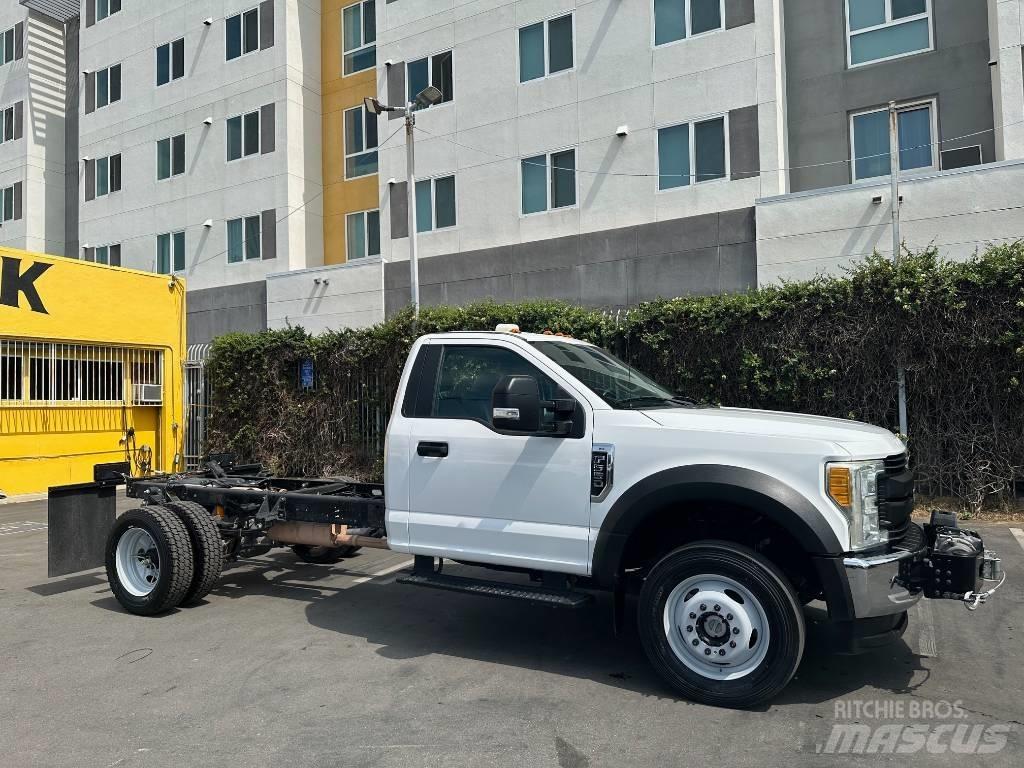 Ford F 550 Chassis Cab trucks