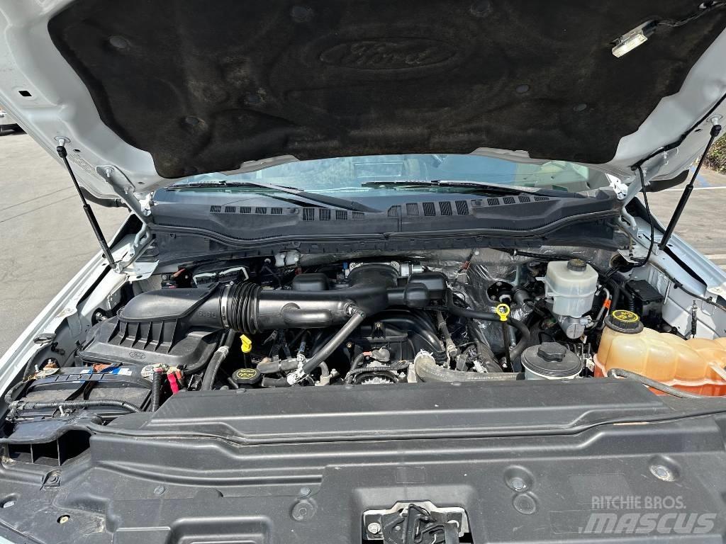 Ford F 550 Chassis Cab trucks