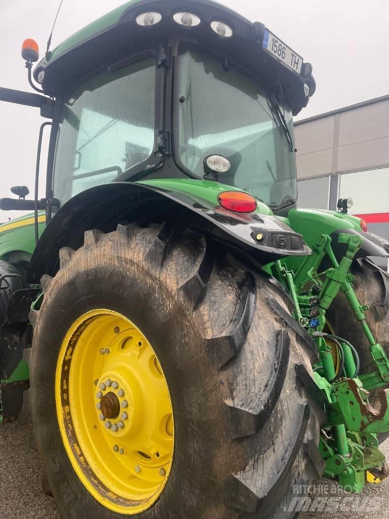 John Deere 8310 R Tractors