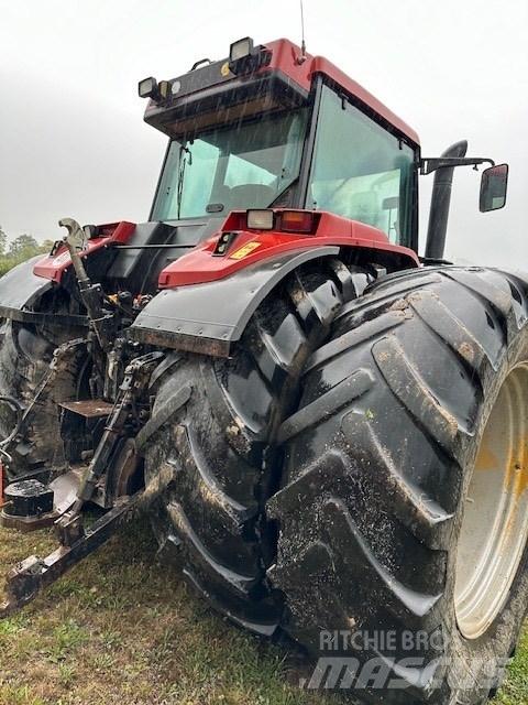 Case IH 7220 Magnum Tractors