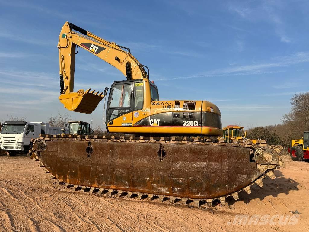 CAT 320 C L Amphibious Excavators