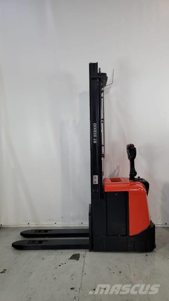 BT SPE 125 Self propelled stackers