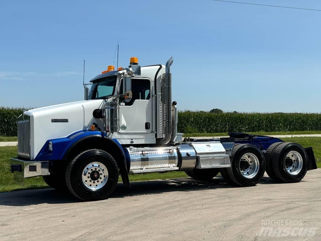 Kenworth T 800 Prime Movers
