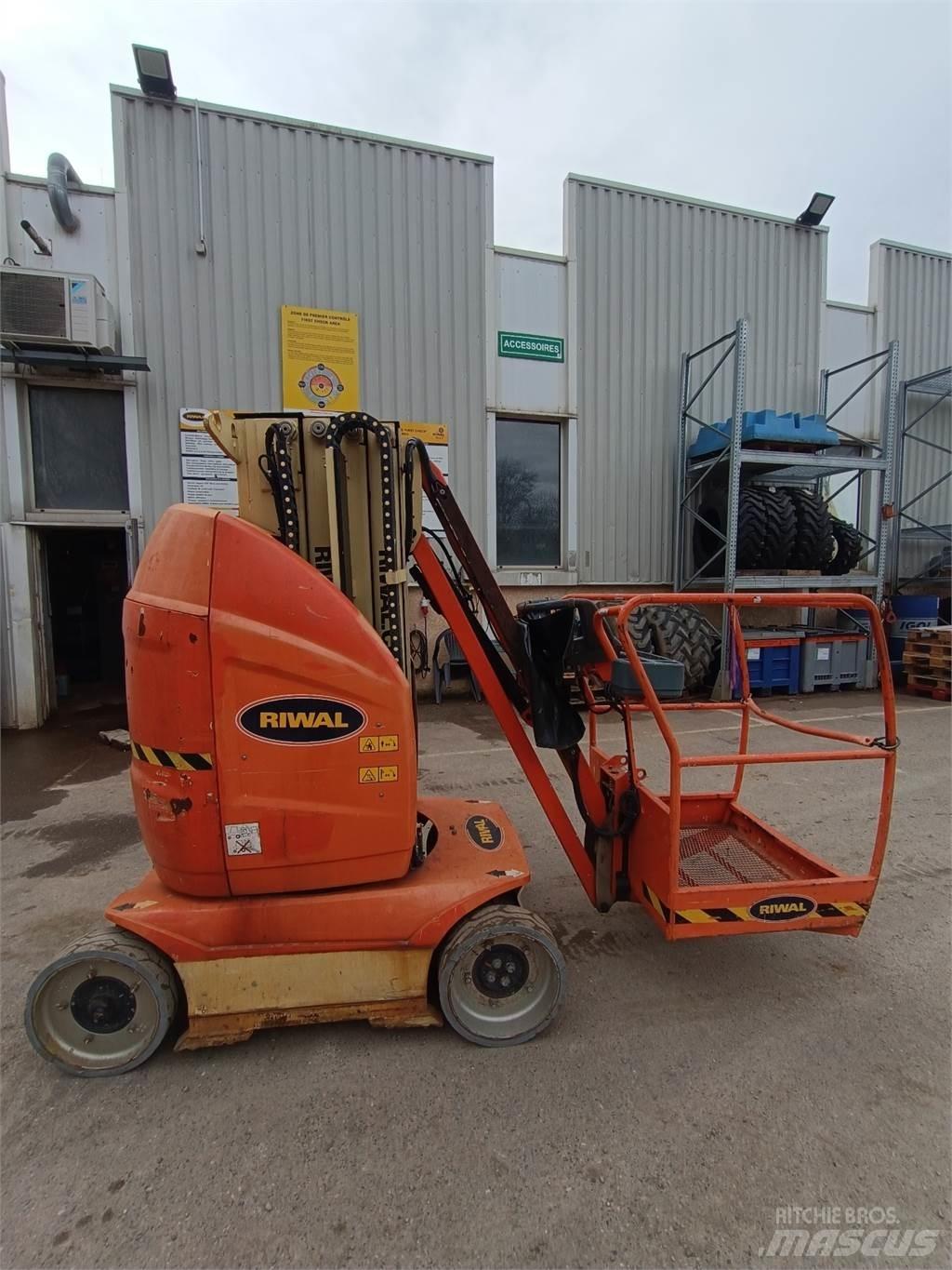 JLG T10E Other lifts and platforms