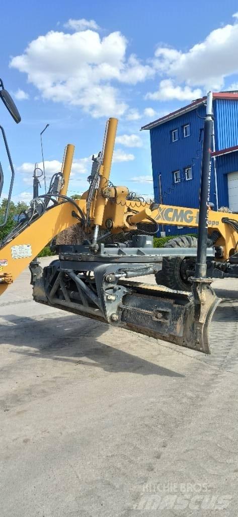 XCMG GR215A Graders