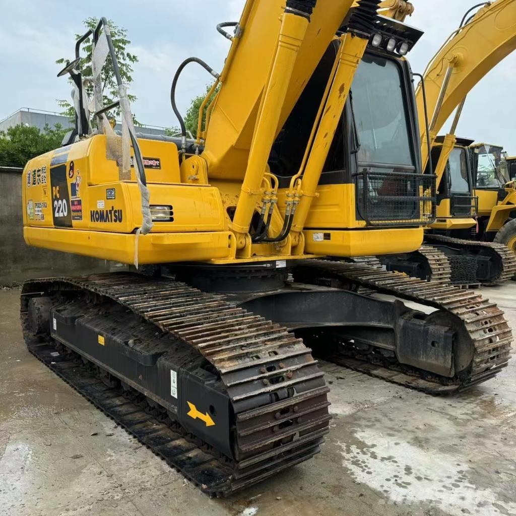 Komatsu PC 220-8 Crawler excavators