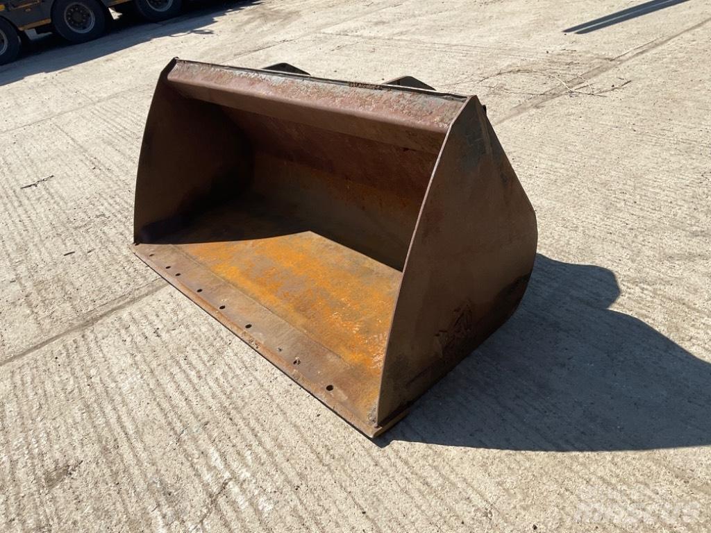 Rhinox 6ft bucket Buckets