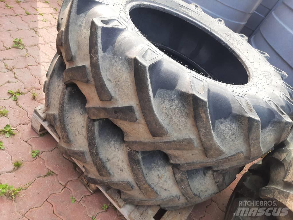 BKT 14.9-28 2 kpl Tyres, wheels and rims