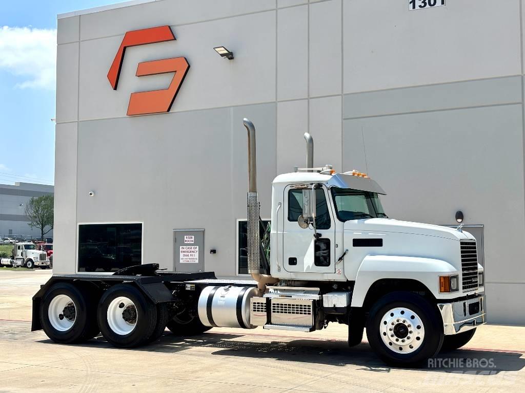 Mack Pinnacle 64T Prime Movers