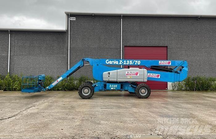 Genie Z135-70 Articulated boom lifts