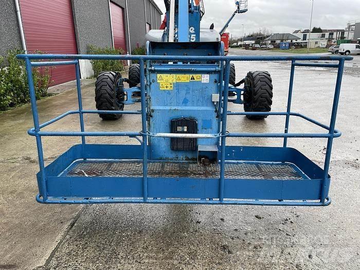 Genie Z135-70 Articulated boom lifts
