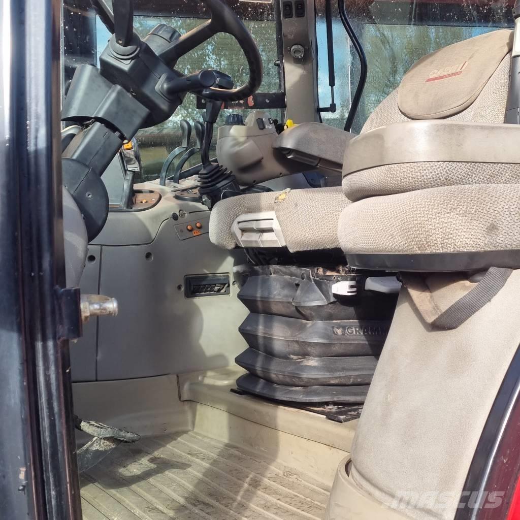 Case IH Maxxum 100 Tractors