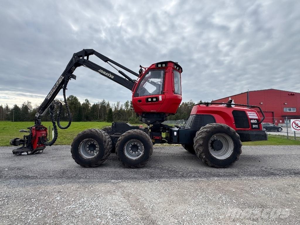 Komatsu 911 Harvesters