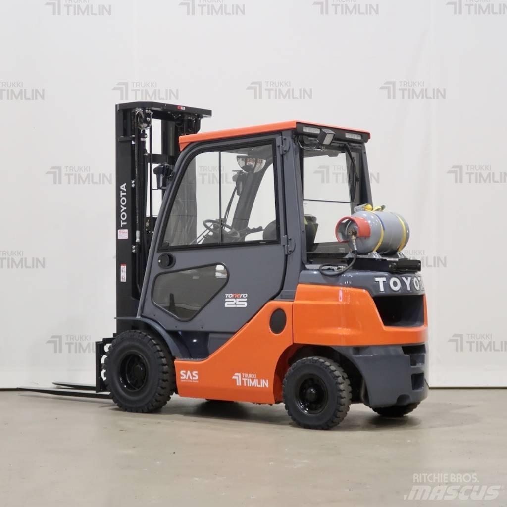 Toyota 02-8FGF25 LPG trucks