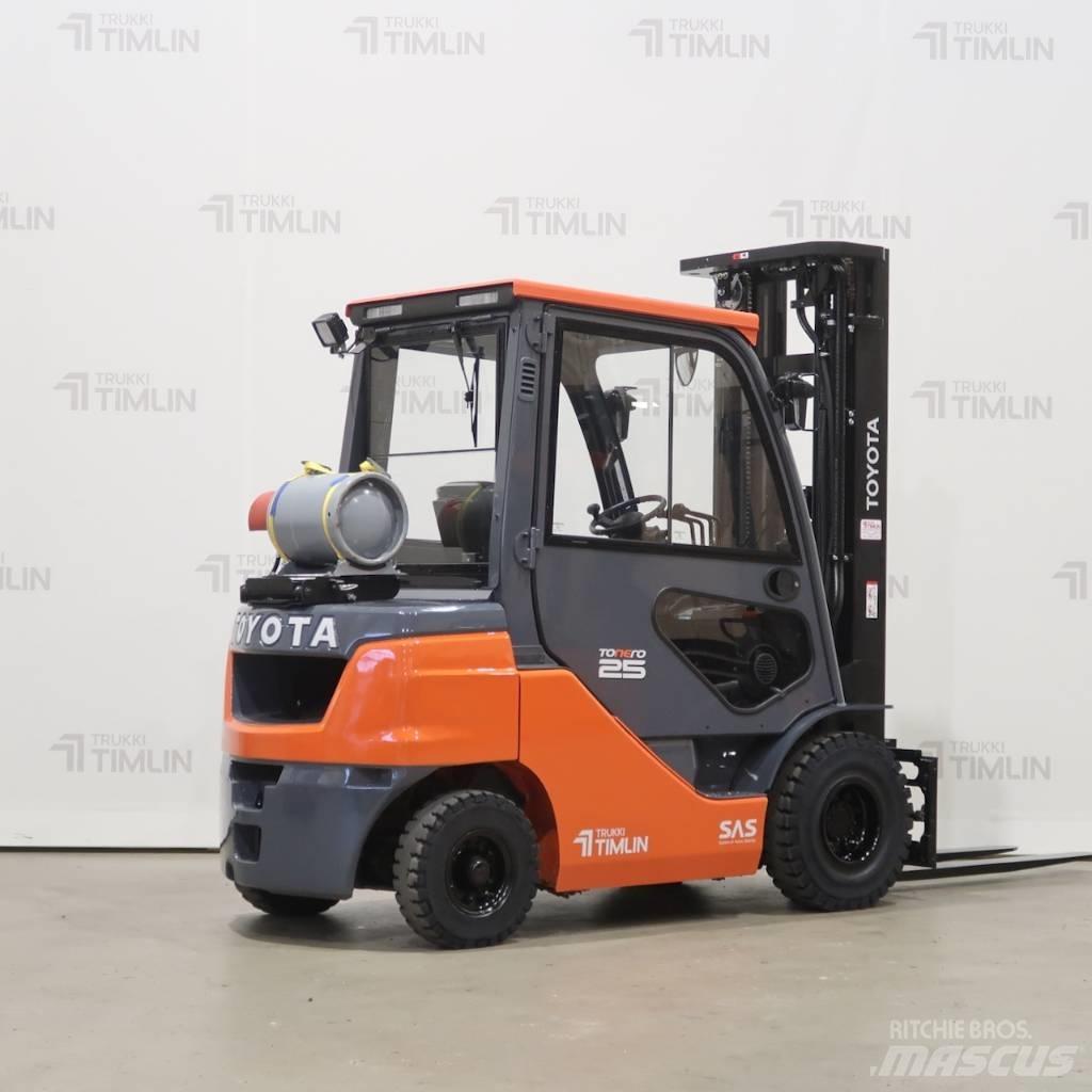 Toyota 02-8FGF25 LPG trucks