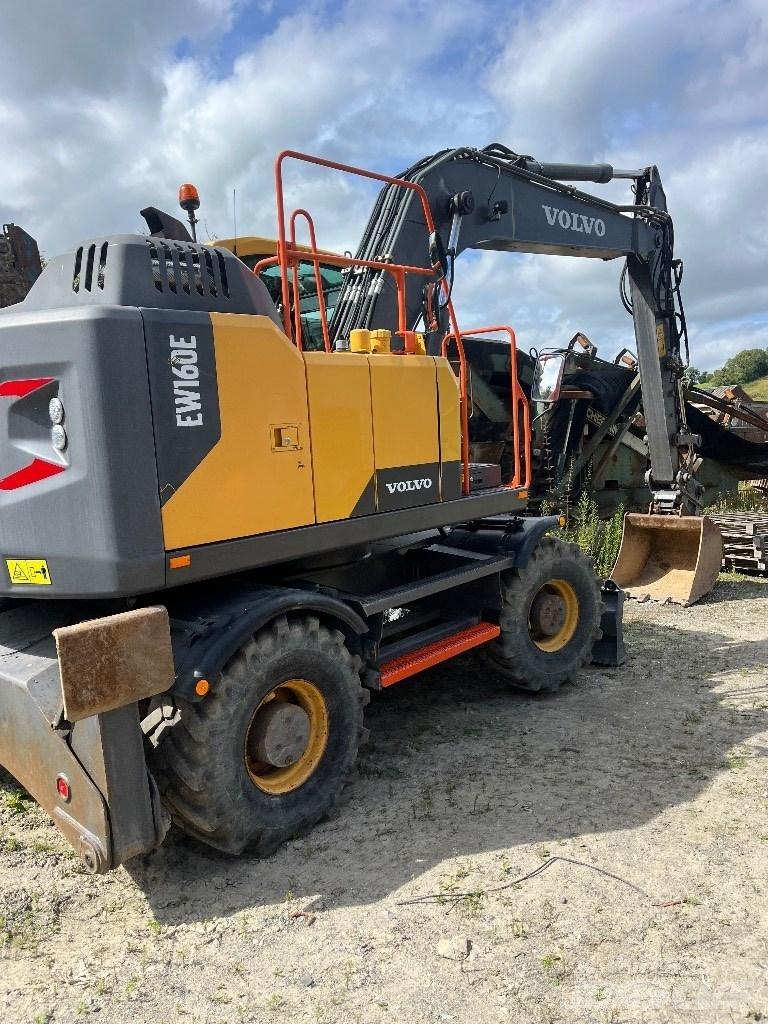 Volvo EW 160 E Wheeled excavators