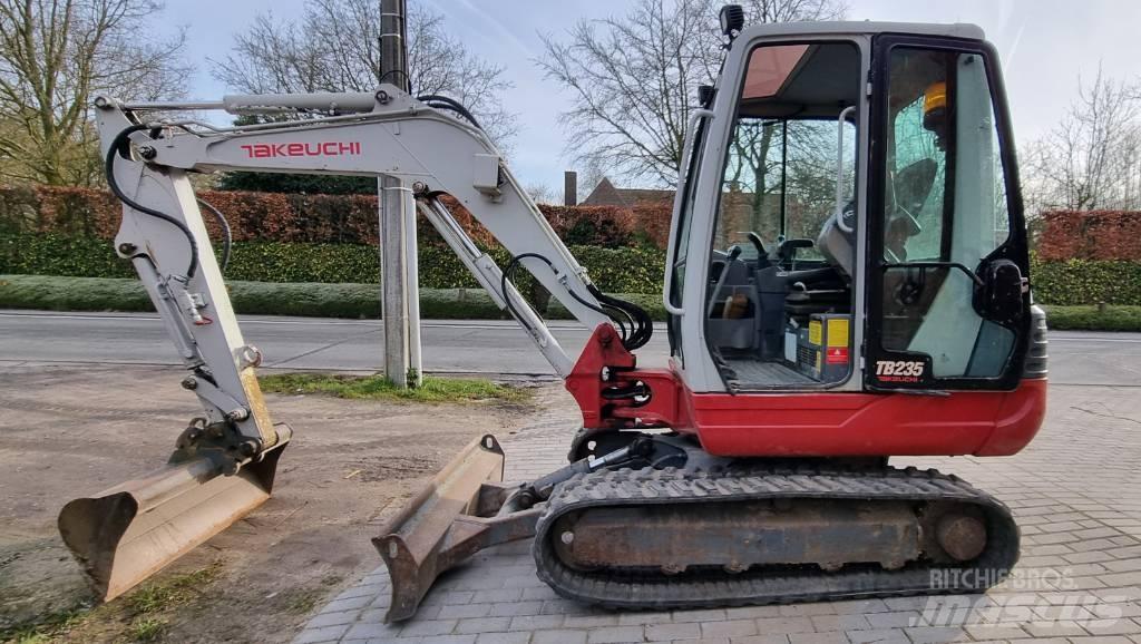 Takeuchi TB 235 Crawler excavators