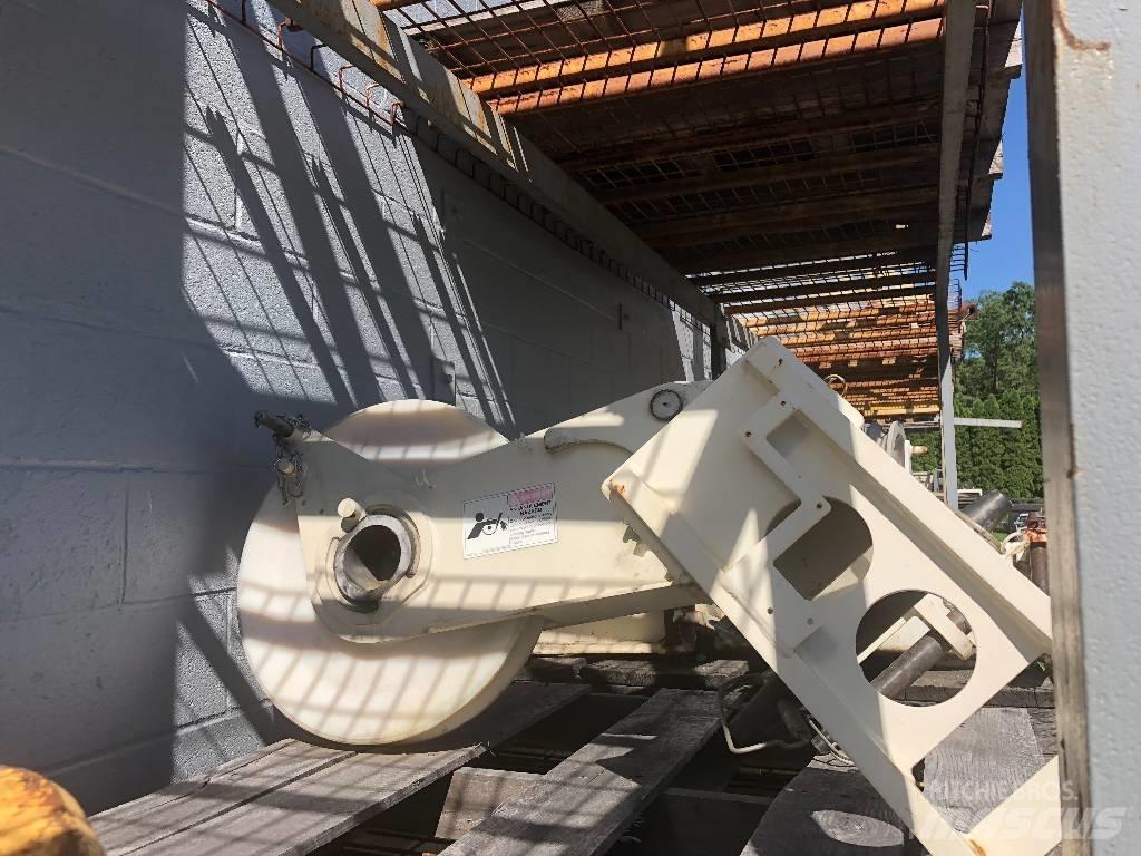 Demag AC 250-1 All terrain cranes