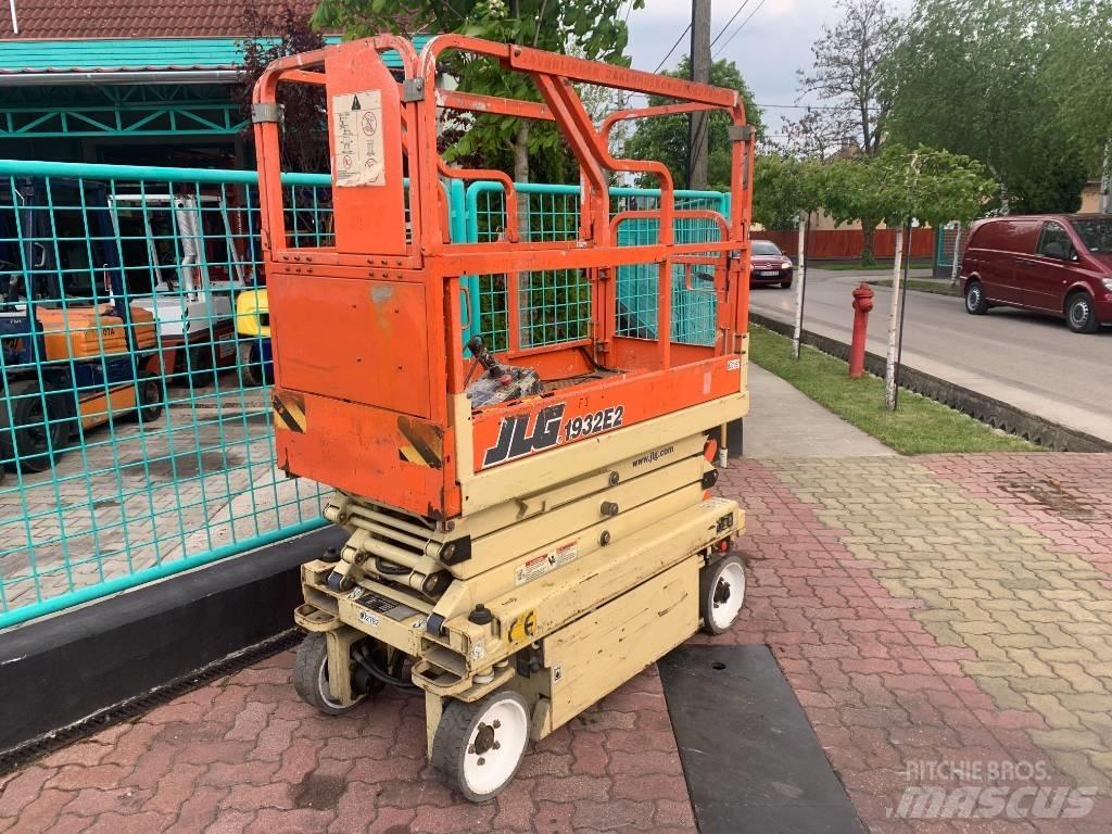 JLG 1932E2     V-2782 Used Personnel lifts and access elevators