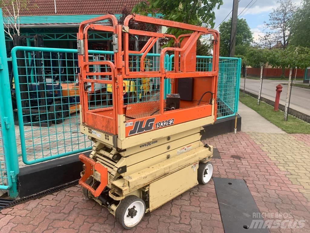 JLG 1932E2     V-2782 Used Personnel lifts and access elevators