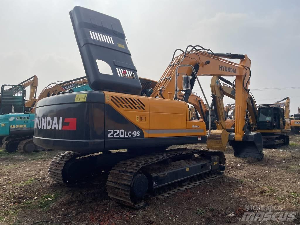 Hyundai 220-9S Crawler excavators