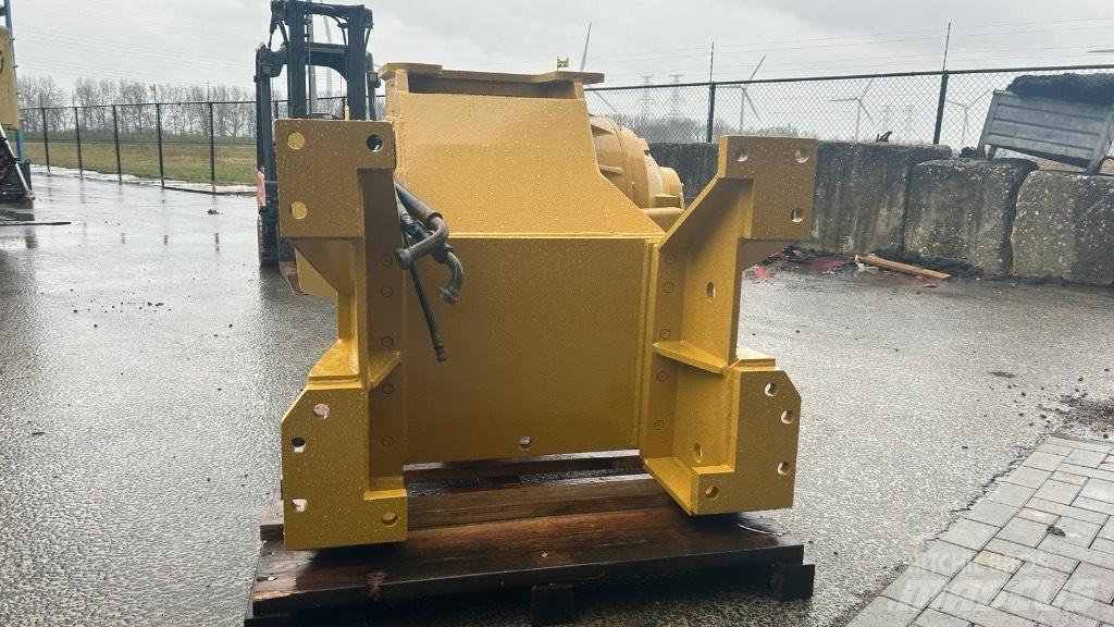 CAT D 7 G Winches