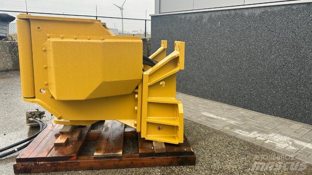CAT D 7 G Winches