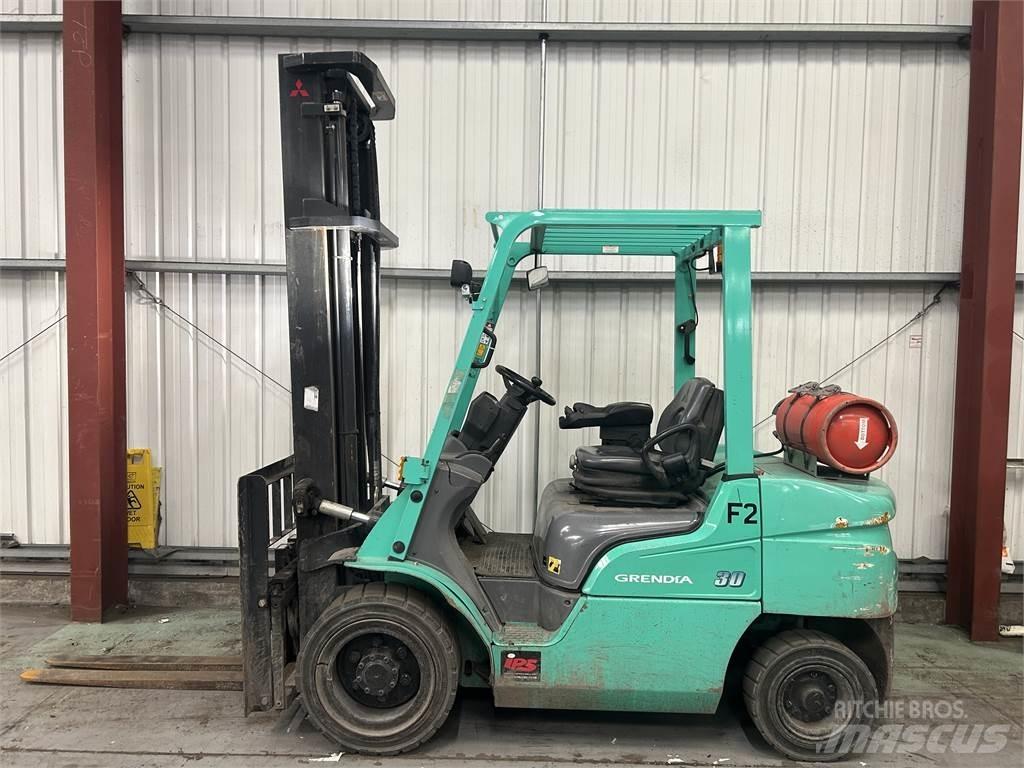 Mitsubishi FG30NT LPG trucks