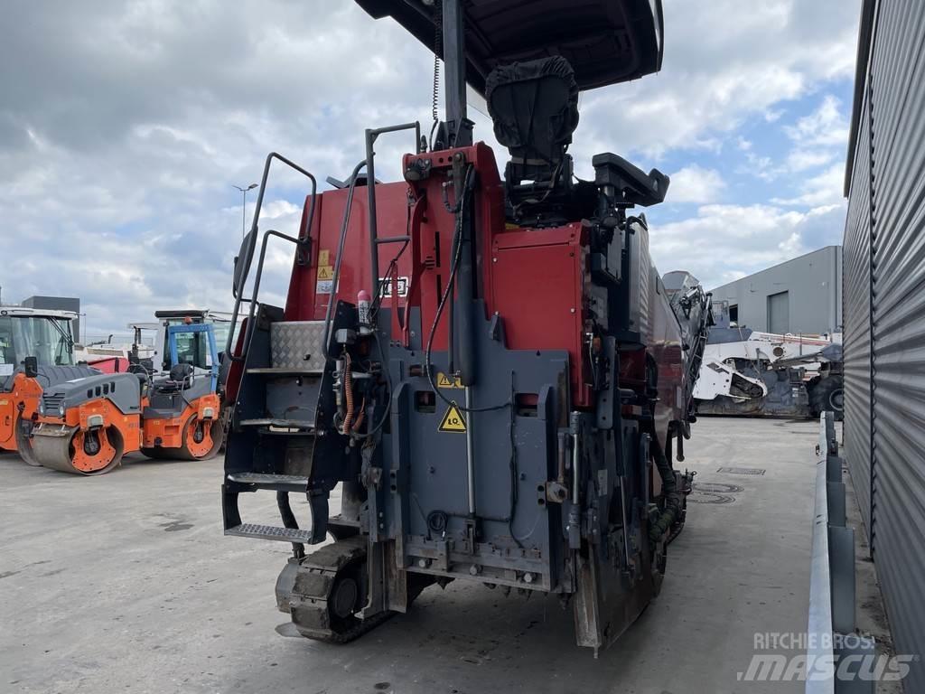 Wirtgen W 100 CFI Asphalt cold milling machines