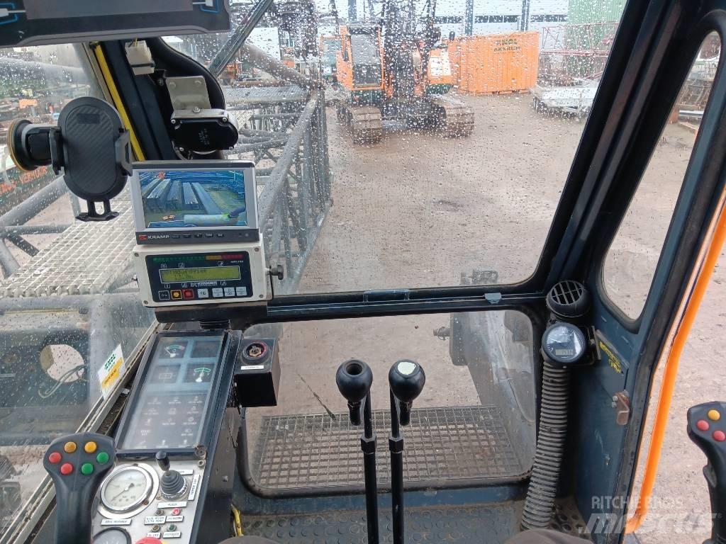 Hitachi KH 230-3 Track mounted cranes