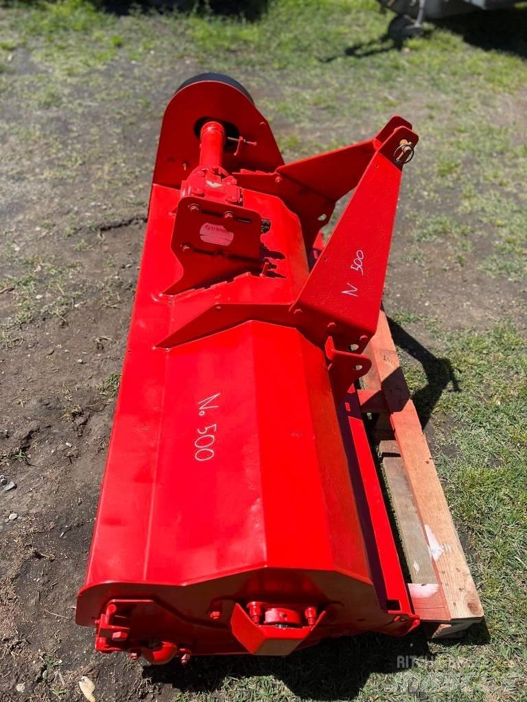 Trimax 135 Farm machinery