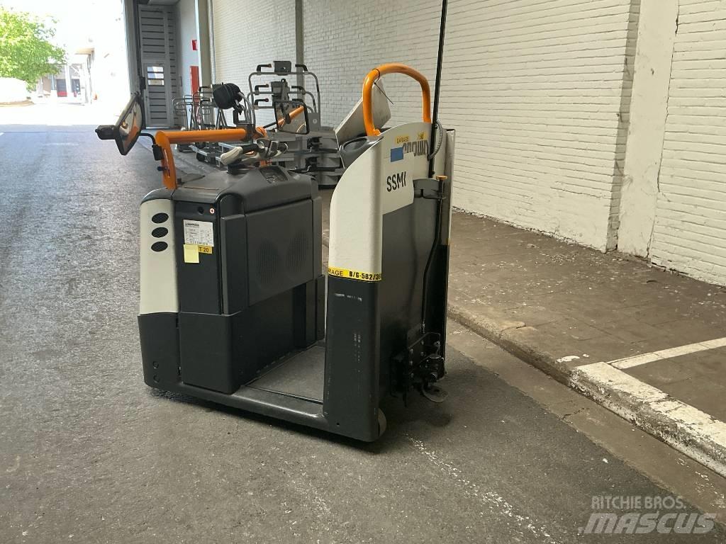 Crown TC 3000 Tow truck