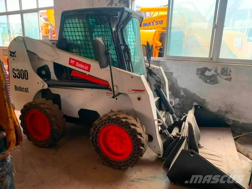 Bobcat S 300 Skid steer loaders