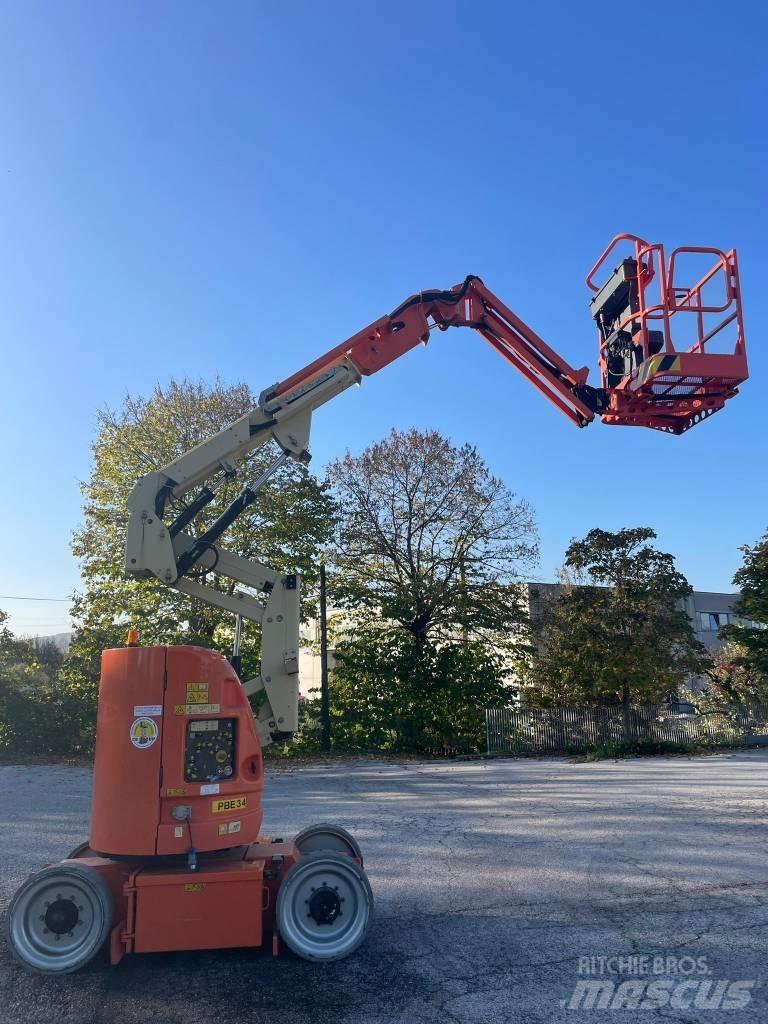 JLG 300 AJP Articulated boom lifts