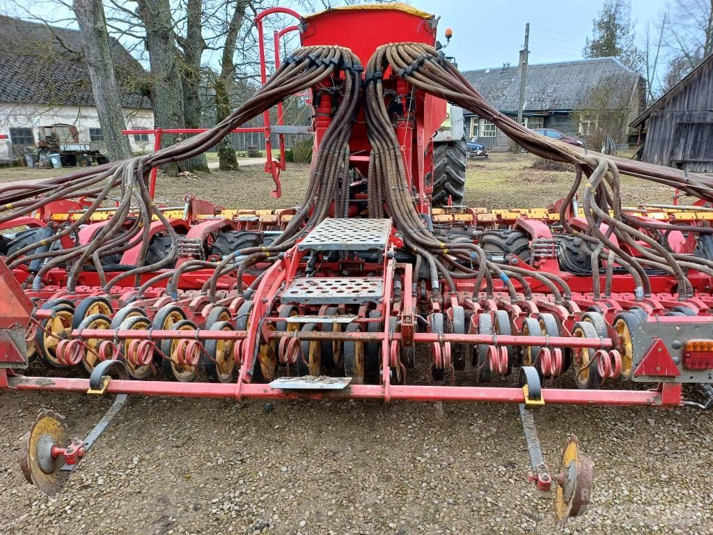 Väderstad Spirit800S Drills