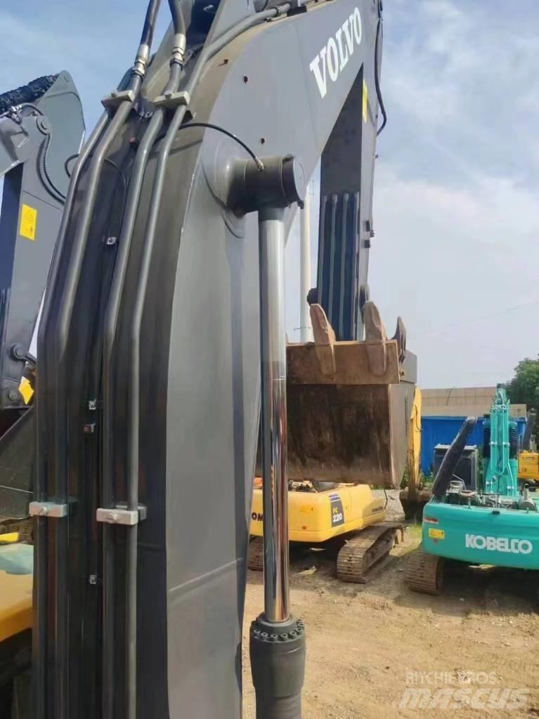 Volvo EC 240 Crawler excavators