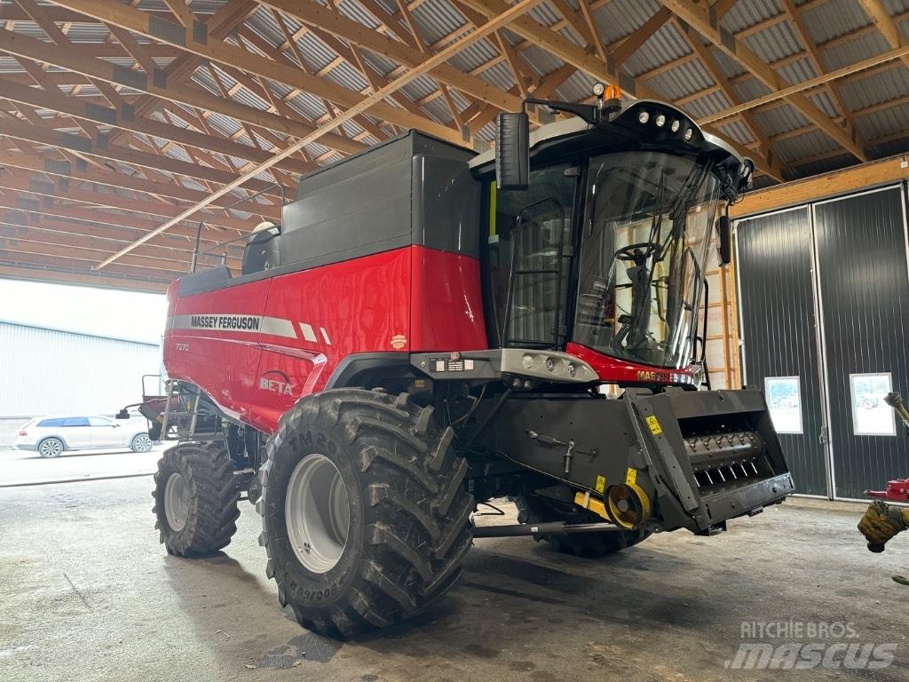 Massey Ferguson 7370 Combine harvesters