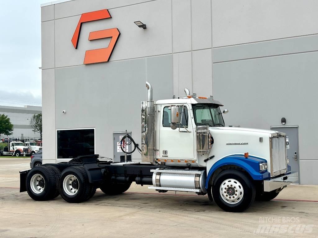 Western Star 4900 Prime Movers