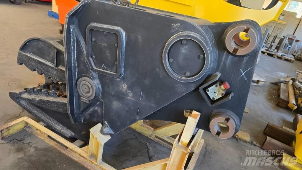  Unimet UP850 Crushers