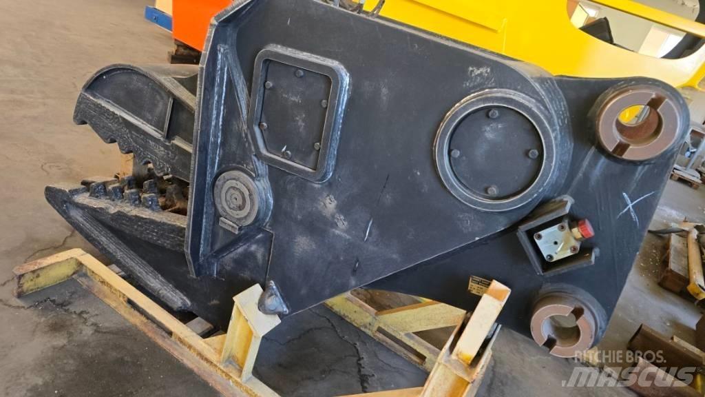  Unimet UP850 Crushers